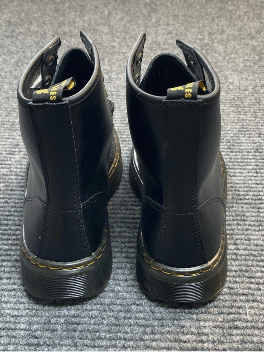 Dr. Martens Zavala Women Size 7 Black Hydro Leather Combat Boots NEW - Picture 4 of 13